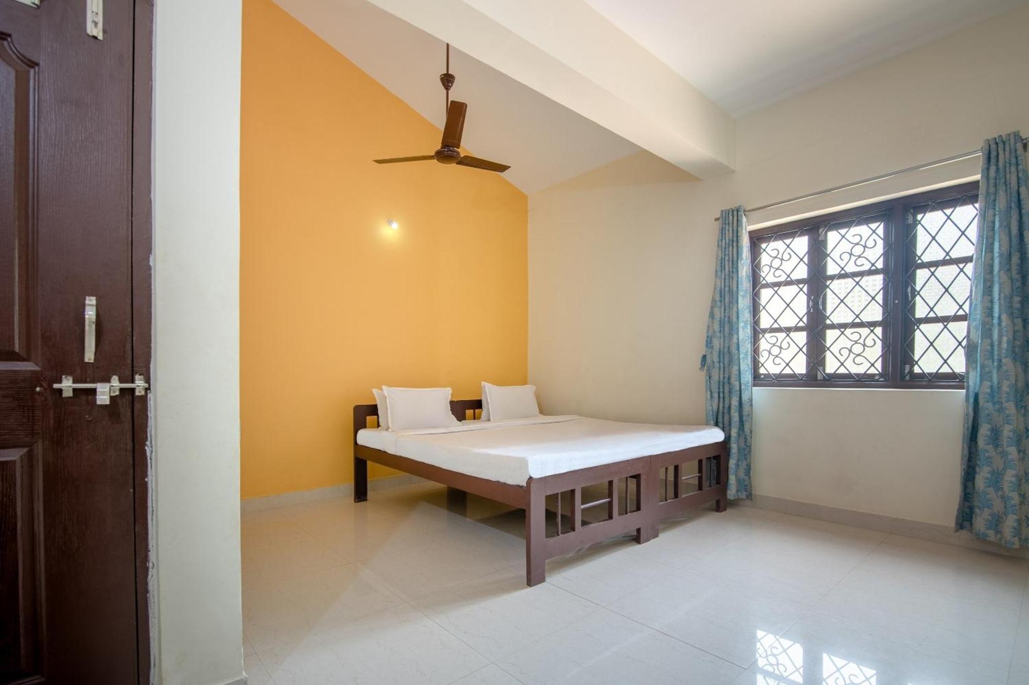 Spot On Ps Guest House Calangute Exterior foto